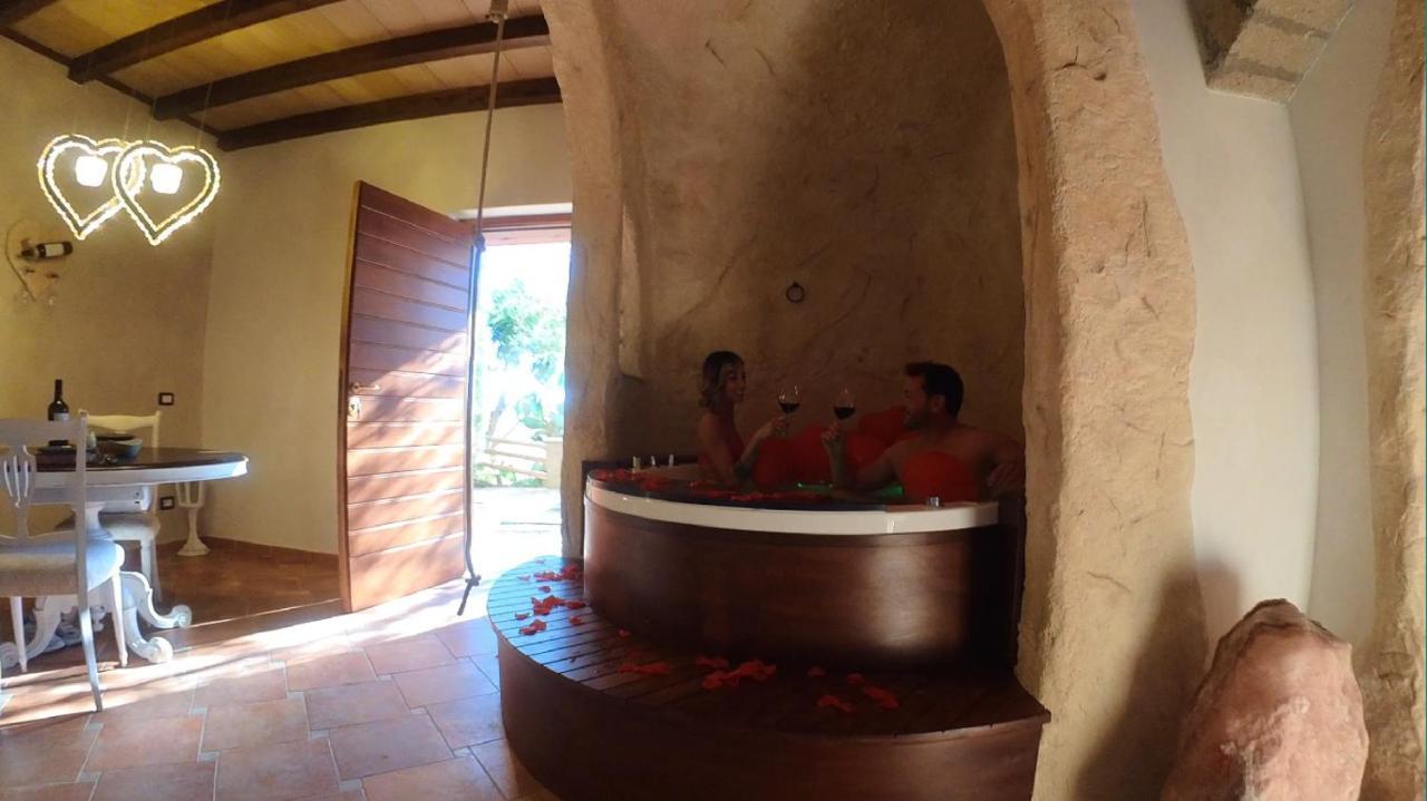 Il Giardino Dei Flintstones B&B チェルヴェーテリ エクステリア 写真