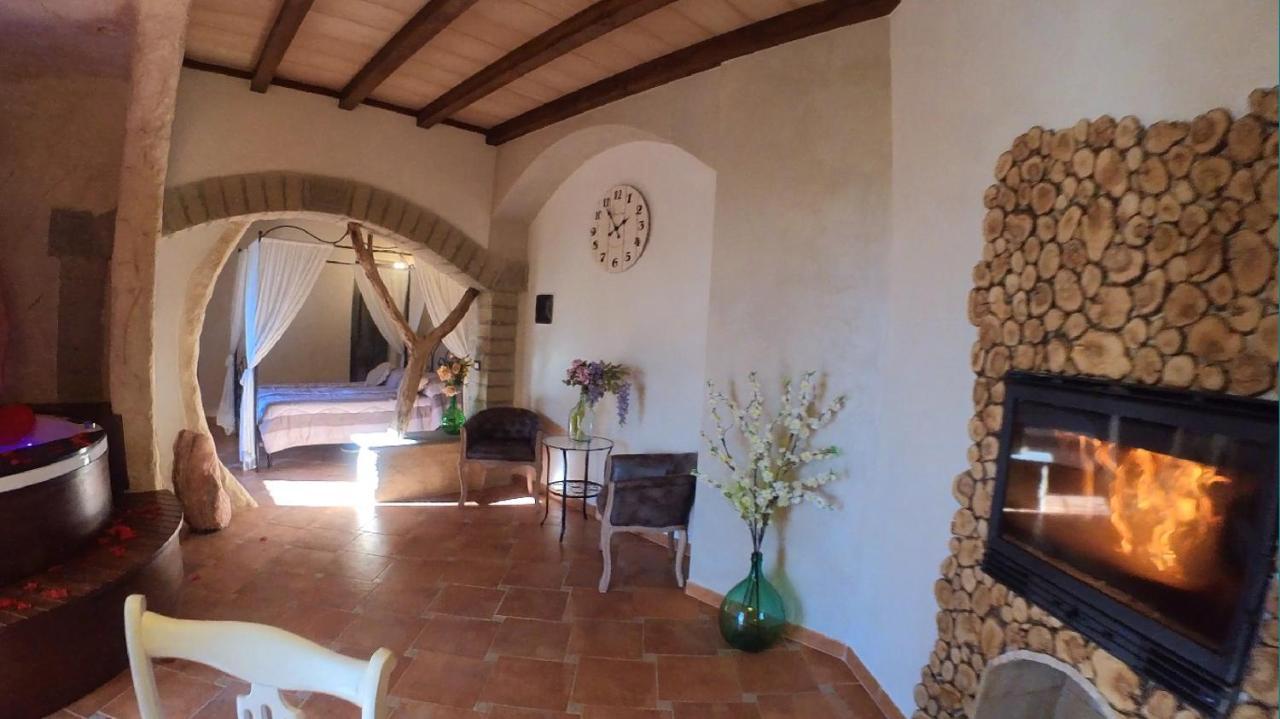 Il Giardino Dei Flintstones B&B チェルヴェーテリ エクステリア 写真