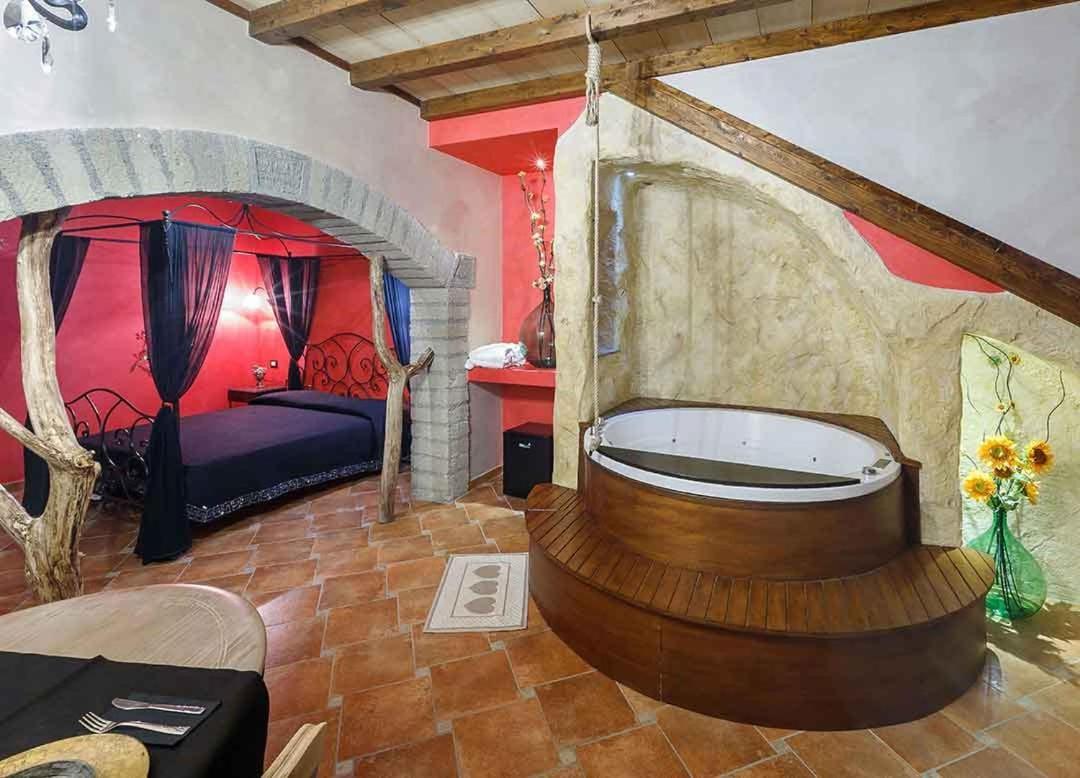 Il Giardino Dei Flintstones B&B チェルヴェーテリ エクステリア 写真