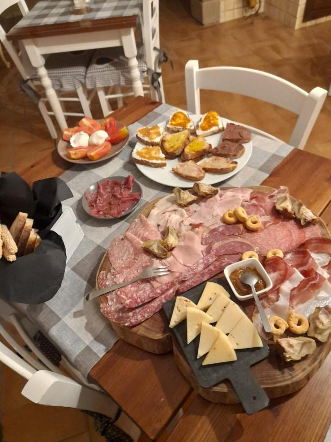 Il Giardino Dei Flintstones B&B チェルヴェーテリ エクステリア 写真