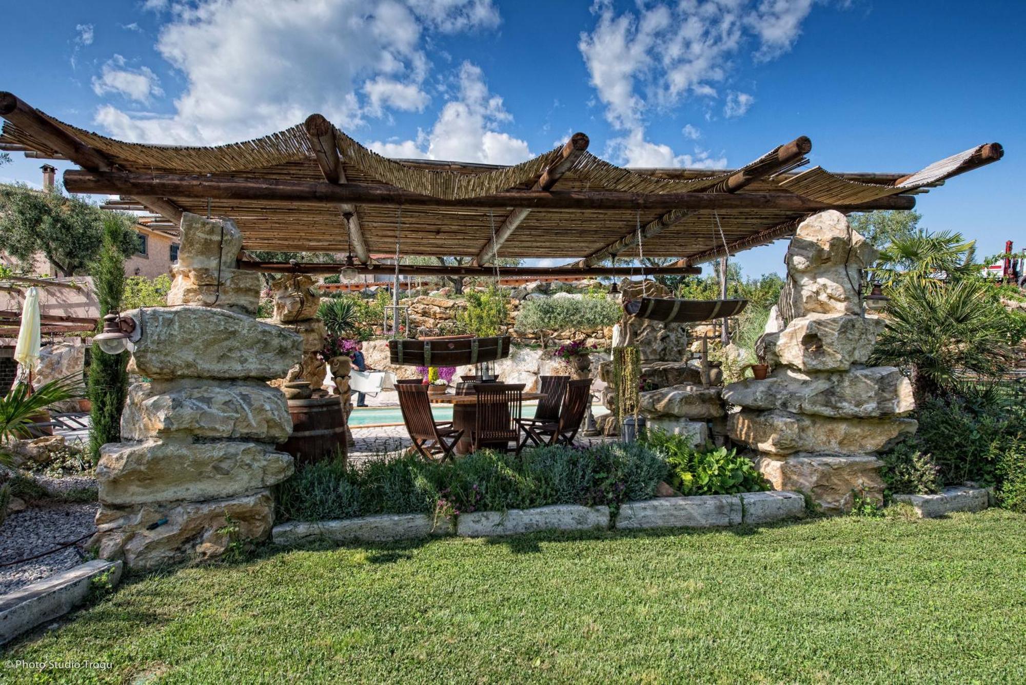 Il Giardino Dei Flintstones B&B チェルヴェーテリ エクステリア 写真