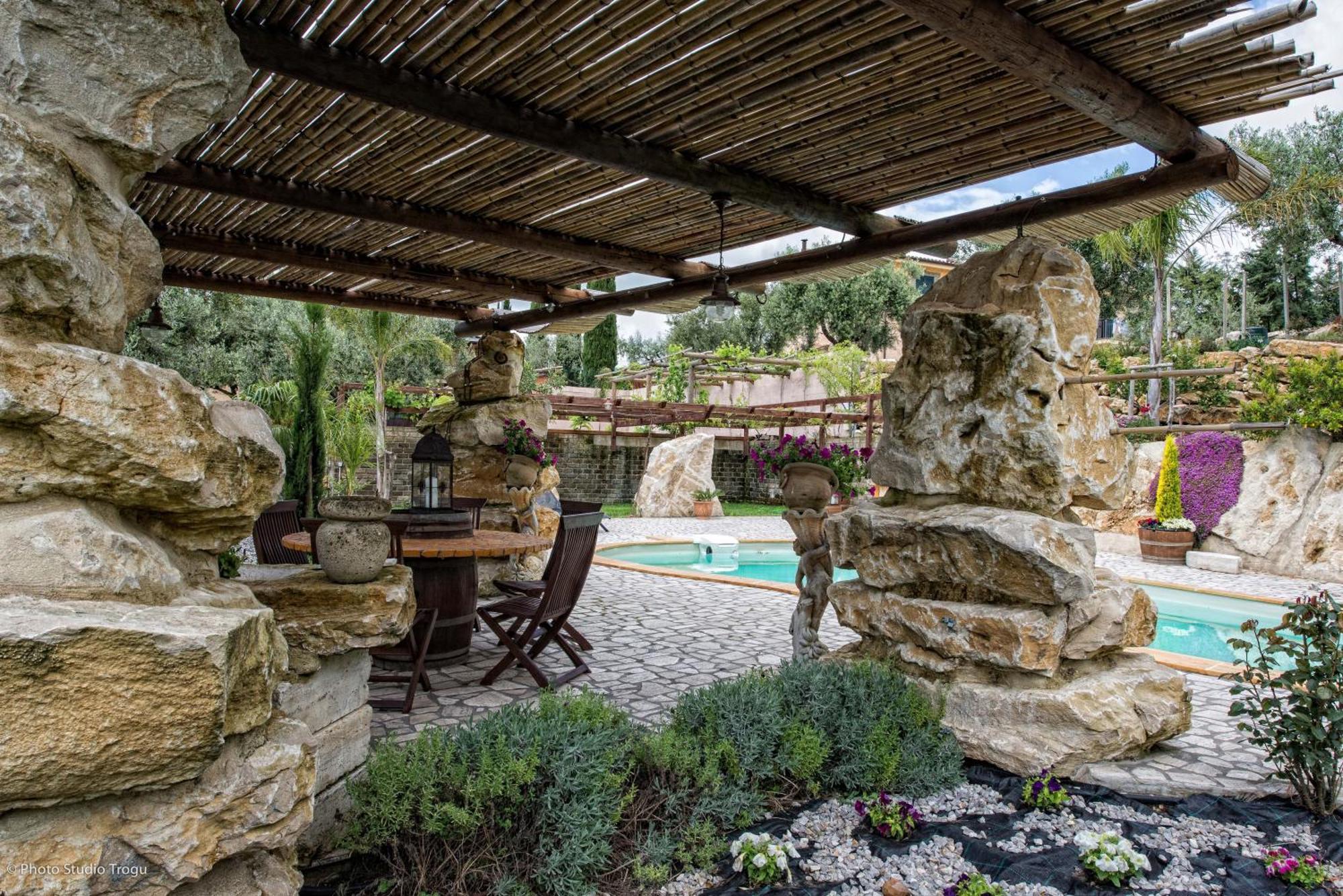 Il Giardino Dei Flintstones B&B チェルヴェーテリ エクステリア 写真