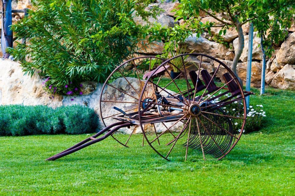 Il Giardino Dei Flintstones B&B チェルヴェーテリ エクステリア 写真