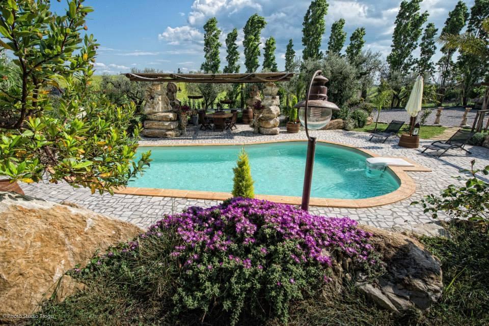 Il Giardino Dei Flintstones B&B チェルヴェーテリ エクステリア 写真