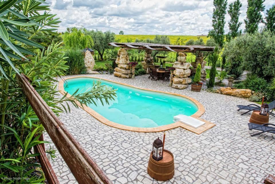 Il Giardino Dei Flintstones B&B チェルヴェーテリ エクステリア 写真