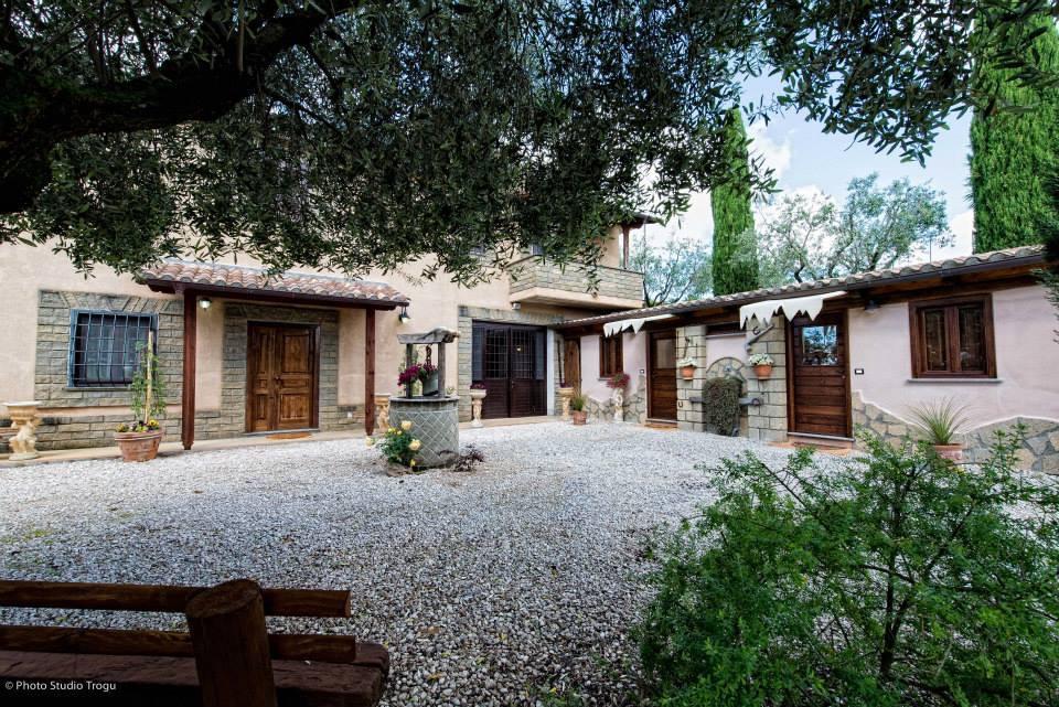 Il Giardino Dei Flintstones B&B チェルヴェーテリ エクステリア 写真