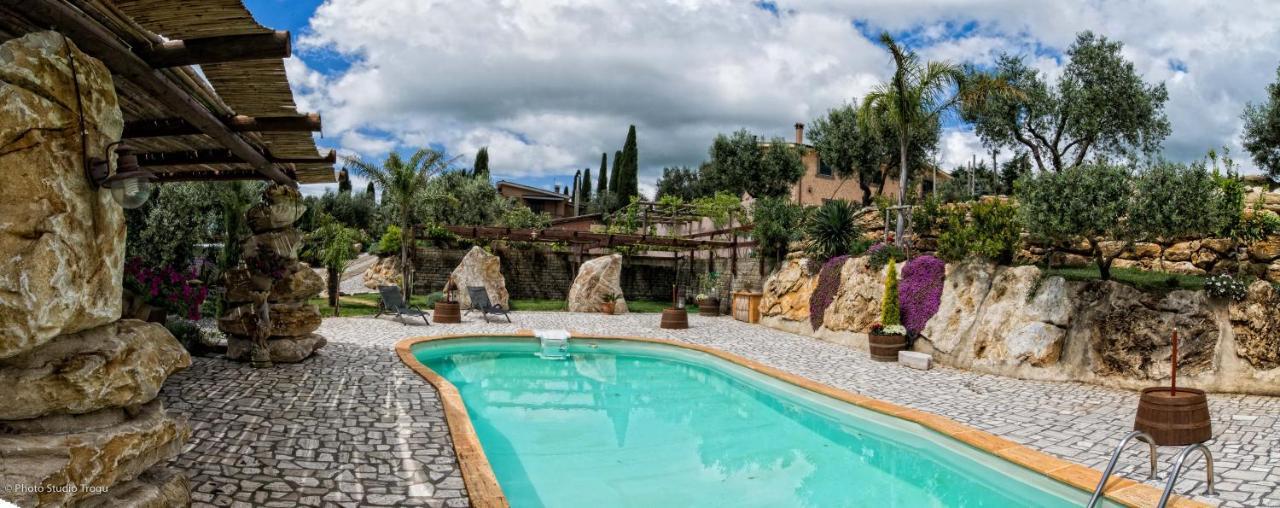 Il Giardino Dei Flintstones B&B チェルヴェーテリ エクステリア 写真