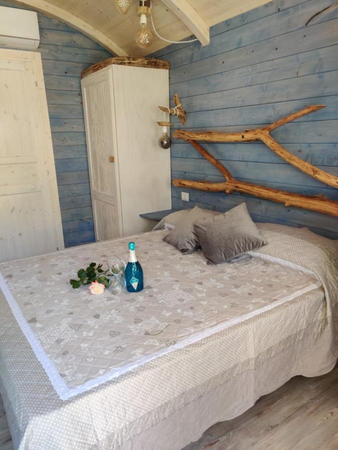 Il Giardino Dei Flintstones B&B チェルヴェーテリ エクステリア 写真